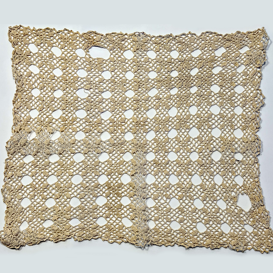15"x13" Doily | Beige Square
