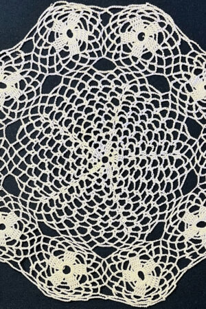16" Doily | White