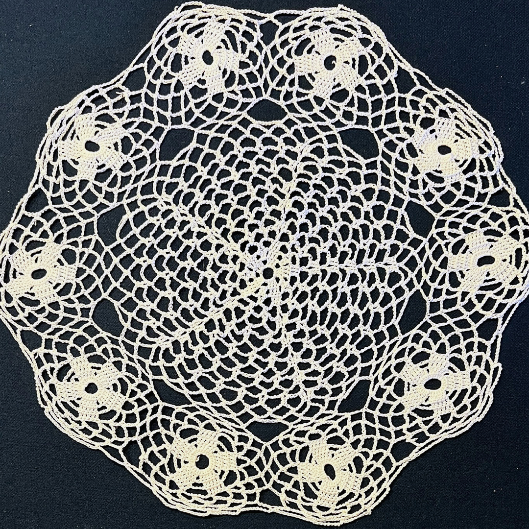 16" Doily | White